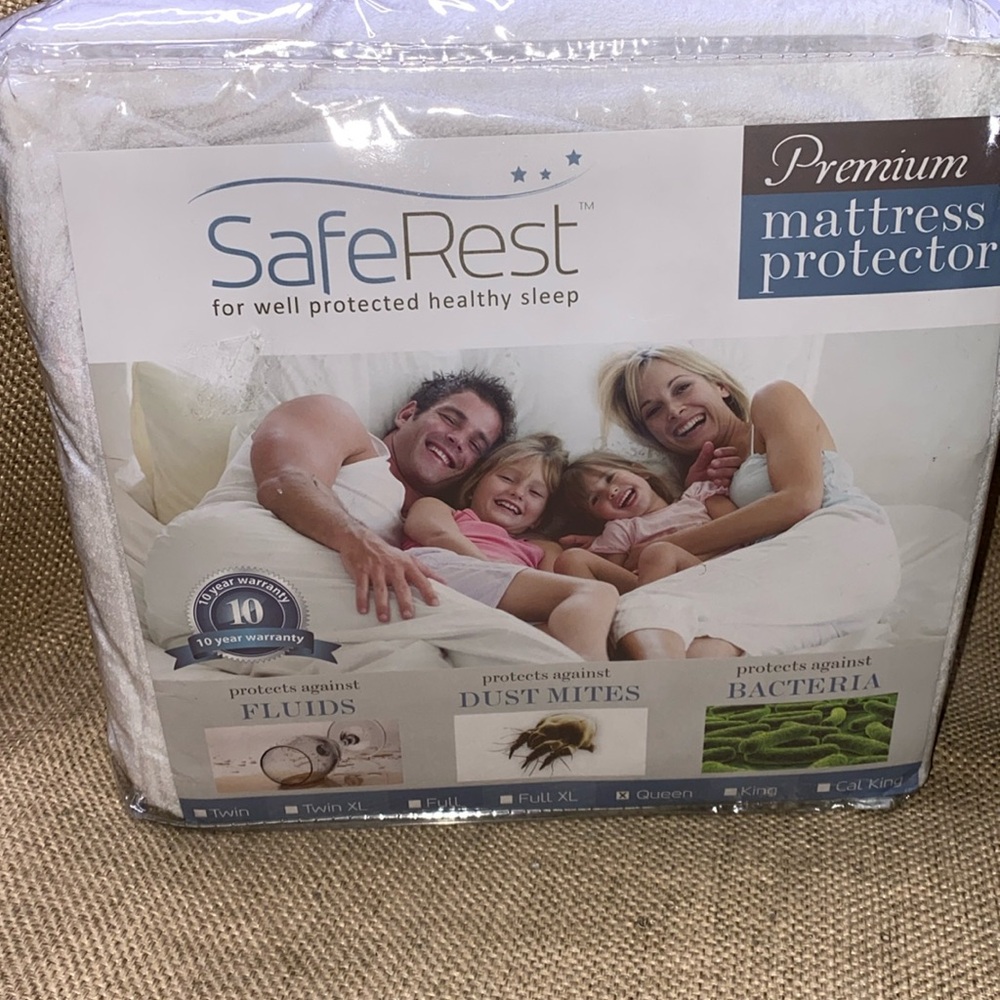 SAFE REST PREMIUM MATTRESS PROTECTOR

NWT